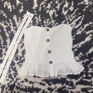 HOLLISTER WHITE BUTTON DOWN TUBE TOP